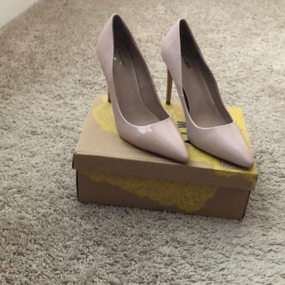 Mix No. Six size 10 women’s heels.